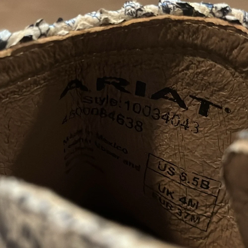 Ariat Leather Snake Print Dixon Snip Toe Ankle Slip On Bootie Boots 6.5 - Picture 10 of 14